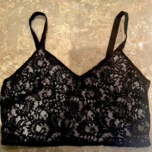 Express medium black lace crop top